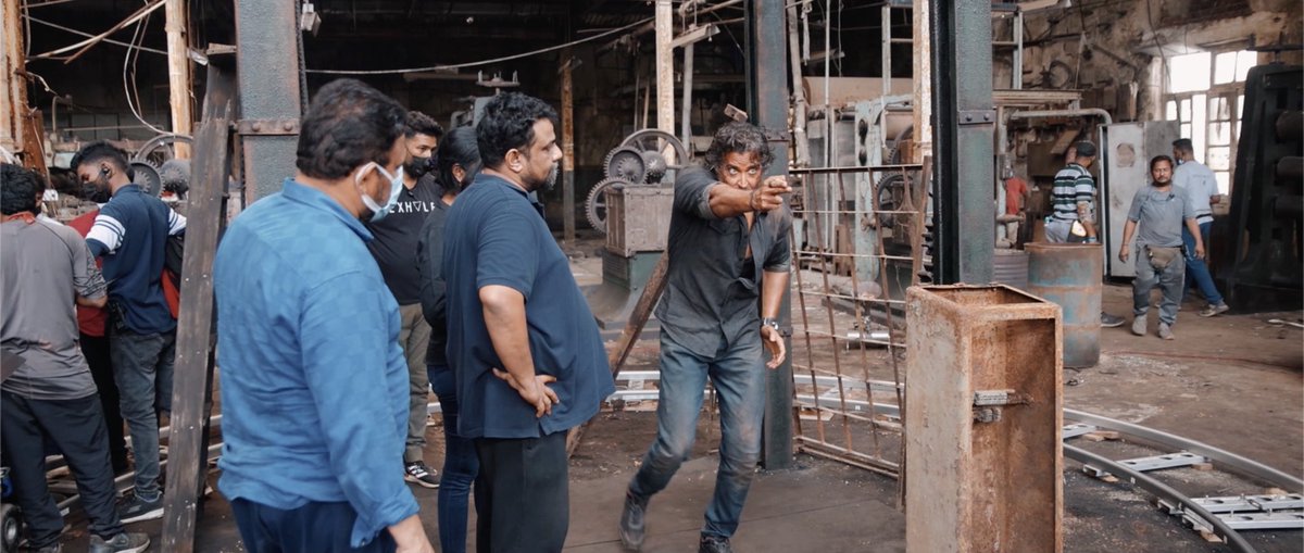 HrithikRules's tweet photo. Many shades of VEDHA!  #VedhaKaRuab #HrithikRoshan #VikramVedha https://t.co/IDMdl1aPMx