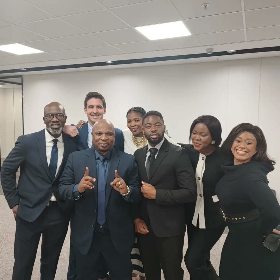 LarceRaymann's tweet photo. Shooting #clientelelegal advert and having a blast in the process! So grateful to be surrounded by talent and outright good vibes. Thanks Mr Dube for showing us how it's done ππΎπ₯³ππΎ #FridayVibes #Gratefulfor #life #GoodVibesOnly https://t.co/v5s4YHY0co