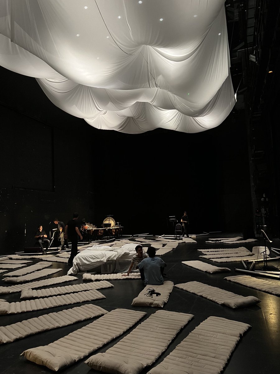 OONMLR's tweet photo. Étape par étape 🌙
Un rêve poétique et immersif sur la grande scène de l’Opéra.
🎫 Complet pour les #JourneesEuropeennesduPatrimoine 🍀
⭐️@arguensjeanmary @AlexHoComposer
@Franciska_E #MathieuCabanes
@melodieruvio, @FabienHyon https://t.co/fC7a8Rirw2