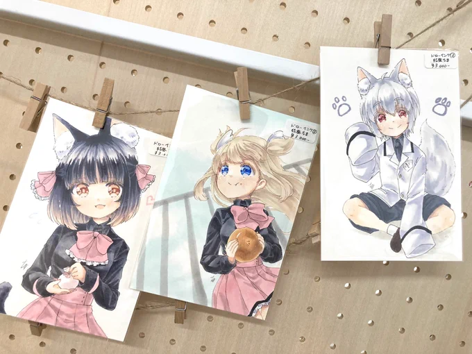 galleryglad.様 で明日から開催の #グラッド学院物語展 搬入してきました!今回少し小さめなものが多いですが、うちの子1人1人に焦点を当てて描けたので楽しかったです他の作家様も可愛い学生や、素敵な先生がいたりして、楽しかったですぜひ見に来てください⸜(*'꒳​`*)⸝ 