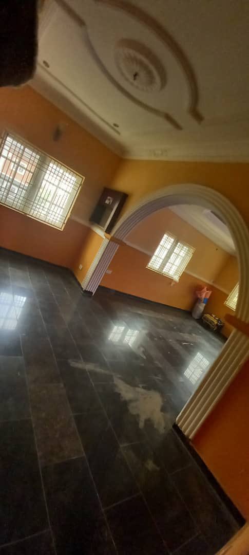 RamaniProperty's tweet photo. SALE or RENT /  RENT IS 4.5M

 WHILE SALE IS 70M NET  

4bedrooms bungalow with 2unit of selfcon bq at the back in an estate gwarimpa going for 70m net.. https://t.co/HZlaz3c37j