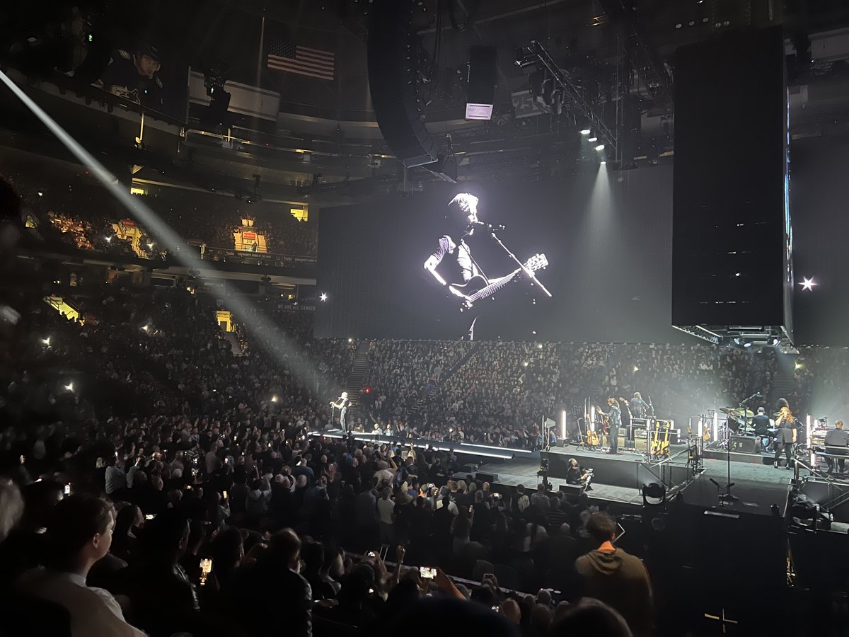 WackyDigital's tweet photo. @kinetic_finance @Excellion @BtcVancity Sorry to have missed the event. Was looking forward to it, but @Excellion was upstaged by @rogerwaters… who, in my heart of hearts, must be a bitcoiner. #SeparateMoneyAndState #PinkFloyd https://t.co/7Ttkc4qljr