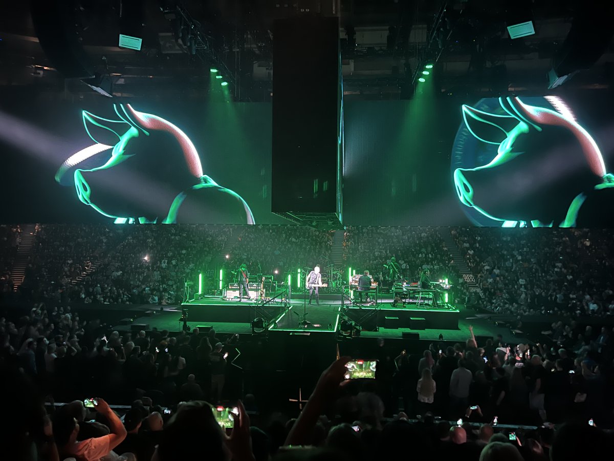 WackyDigital's tweet photo. @kinetic_finance @Excellion @BtcVancity Sorry to have missed the event. Was looking forward to it, but @Excellion was upstaged by @rogerwaters… who, in my heart of hearts, must be a bitcoiner. #SeparateMoneyAndState #PinkFloyd https://t.co/7Ttkc4qljr