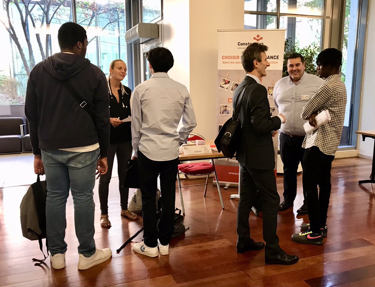 Constructys_'s tweet photo. Retour en images sur les Rencontres de l #apprentissage : Sébastien Bouleau DG de #Constructys était présent avec Bruno Lamerie, DRH de Colas, pour présenter aux jeunes les métiers qui recrutent, le secteur de la #Construction et les avantages de se former en #alternance. https://t.co/L8u3bIOMIr