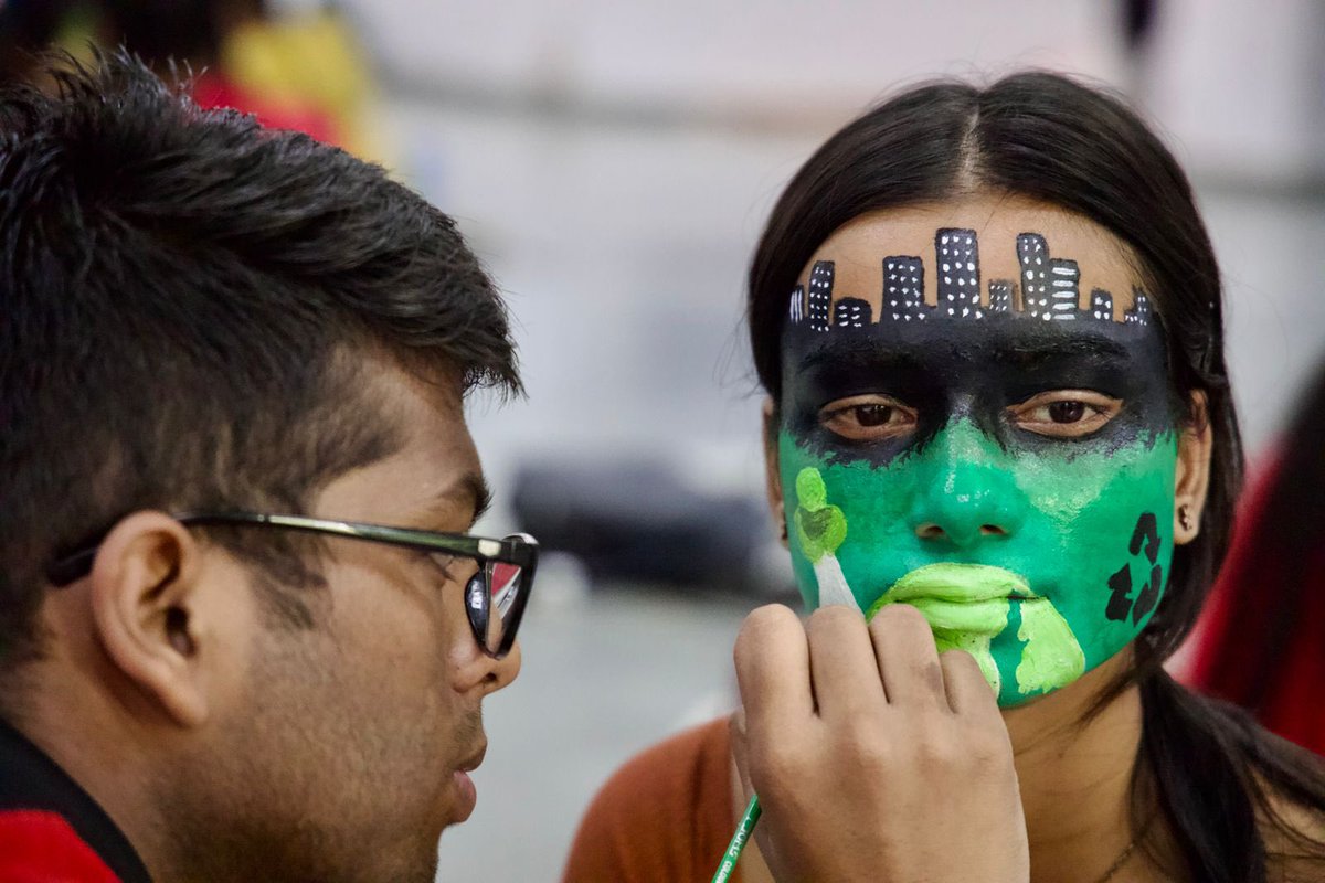 macnss's tweet photo. The art of covering the face with paint to express yourself using someone's face instead of canvas. The theme of Face Painting was "Clean &amp; Green"
#macnss #FacePainting #swachhta #BeTheChange #CleanForGreen @YASMinistry @Anurag_Office @Anurag_Office @moefcc @_NSSIndia @NssrdD https://t.co/EELjF2MomF