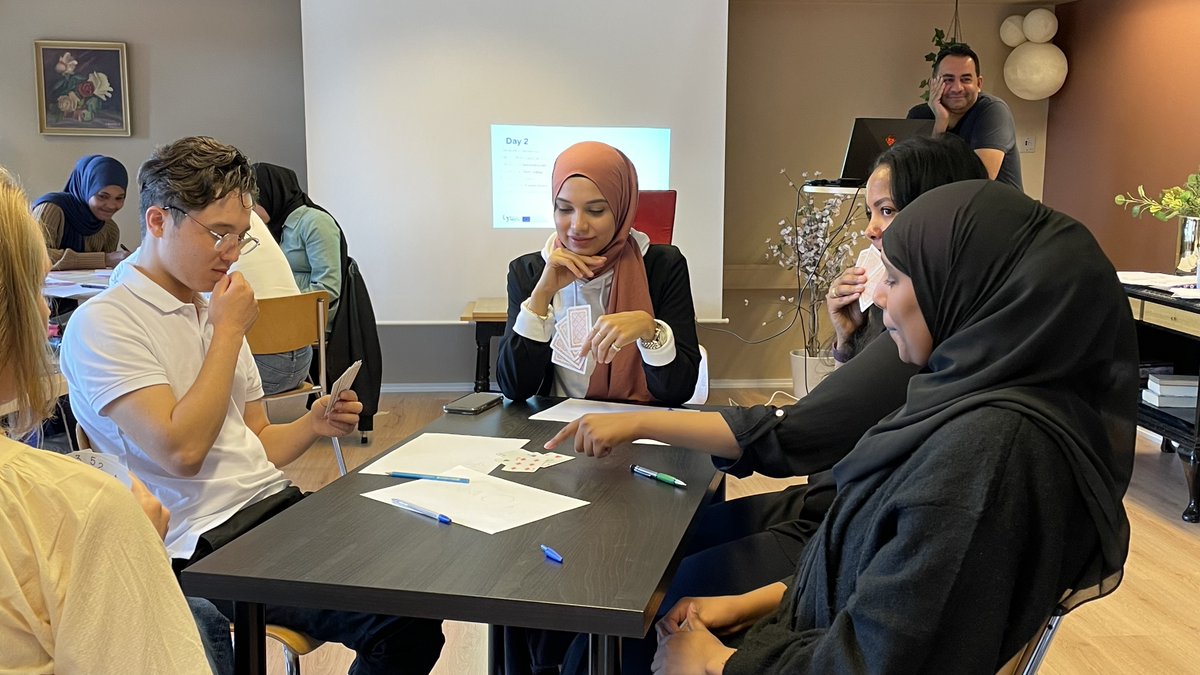 ForNeets's tweet photo. 🙆♀️On 7 and 8 September, @SGN_Support @SaveChildrenEU, NAV Bjerke & Rosenhof School organised the second pilot training for NEETs in Oslo 🇳🇴
Young people prepared activities that aims at empowering them!
#youthpower4change #N4Neets https://t.co/EWJ9tMJ3uj