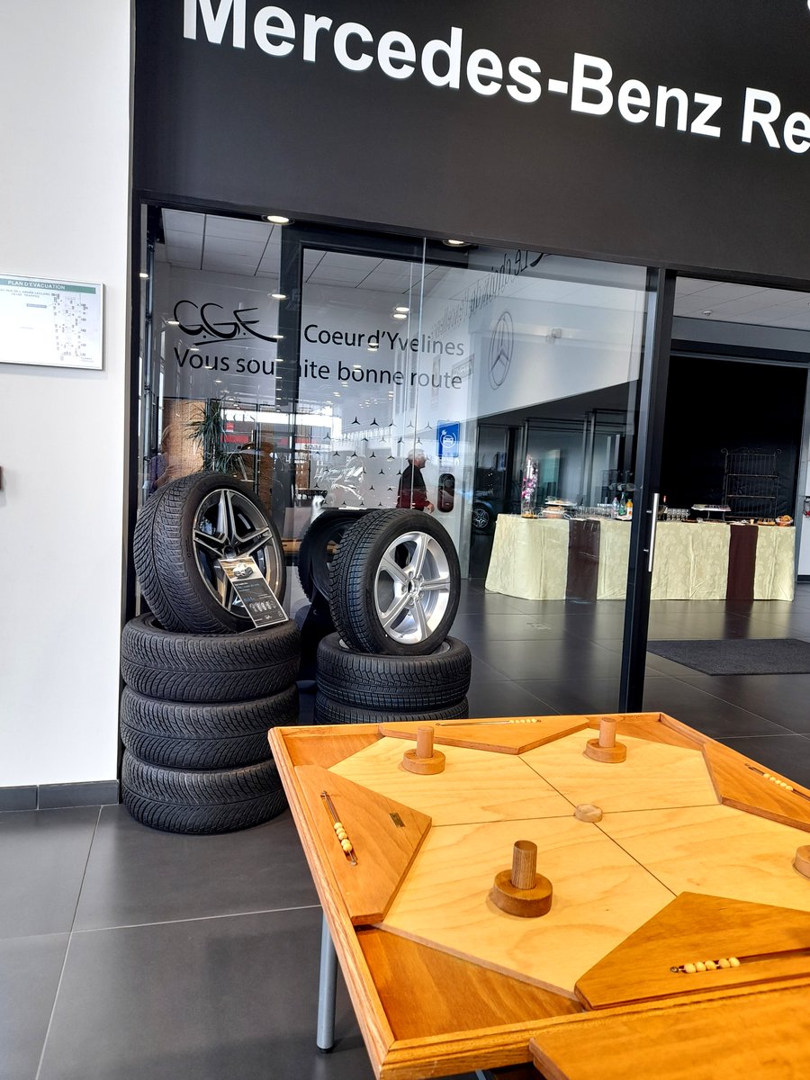 HCotillons's tweet photo. Très belle soirée pour les clients de Mercedes-Benz avec nos jeux en bois géants pour des parties de folie ! Merci de leur confiance... ☺️

#soirée #entreprise #animation #afterwork #jeux #jeuxenbois #fête #paris #iledefrance #MercedesBenz https://t.co/jVHMCLbQY2
