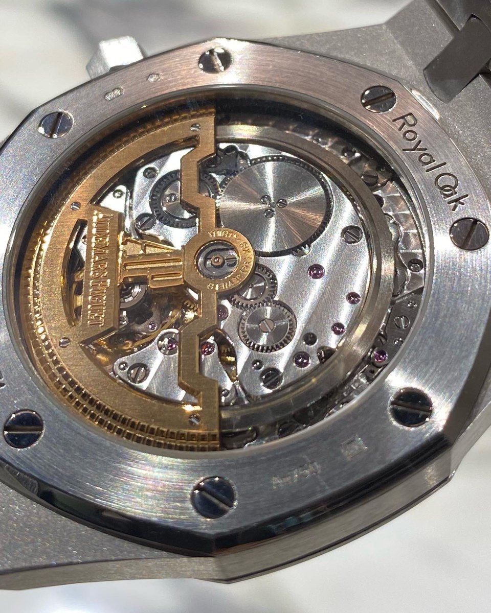 _Glint_'s tweet photo. AUDEMARS PIGUET
ロイヤルオーク ジャンボ エクストラシン
Ref.15202BC.ZZ.1241BC.01
ブティック限定フルダイヤモンドモデル💎
が入荷いたしました💁🏻♂️
#15202BCZZ1241BC01
#15202BC
#オーデマピゲ
#ロイヤルオークジャンボ
#エクストラシン
#時計
#AUDEMARSPIGUET
#ROYALOAKJUMBO
#EXTRATHIN
#GLINT https://t.co/PlB3VmRx96
