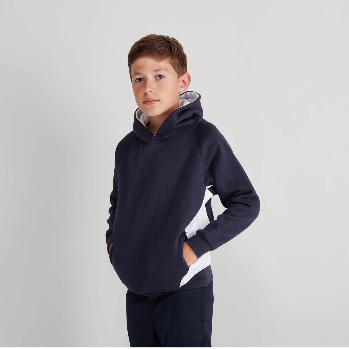 Have you seen the LV339 Kids’ Pull-Over Hoodie?  Ideal for winter layering and coordinating with other key Finden styles

#findenandhales #henburybrands #teamwear #coordinate #hoodie