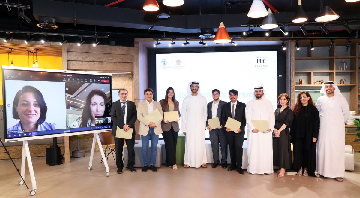 decenode's tweet photo. Team Decenode receiving an award from His Excellency Abdulla bin Toug Al Marri, Minister of Economy at the SkillUp Compete Awards Ceremony held at the headquarters of the Ministry of Economy. We thank @Economyae for their constant support in our journey🙏✨🇦🇪 https://t.co/7BkQ6UvXfI