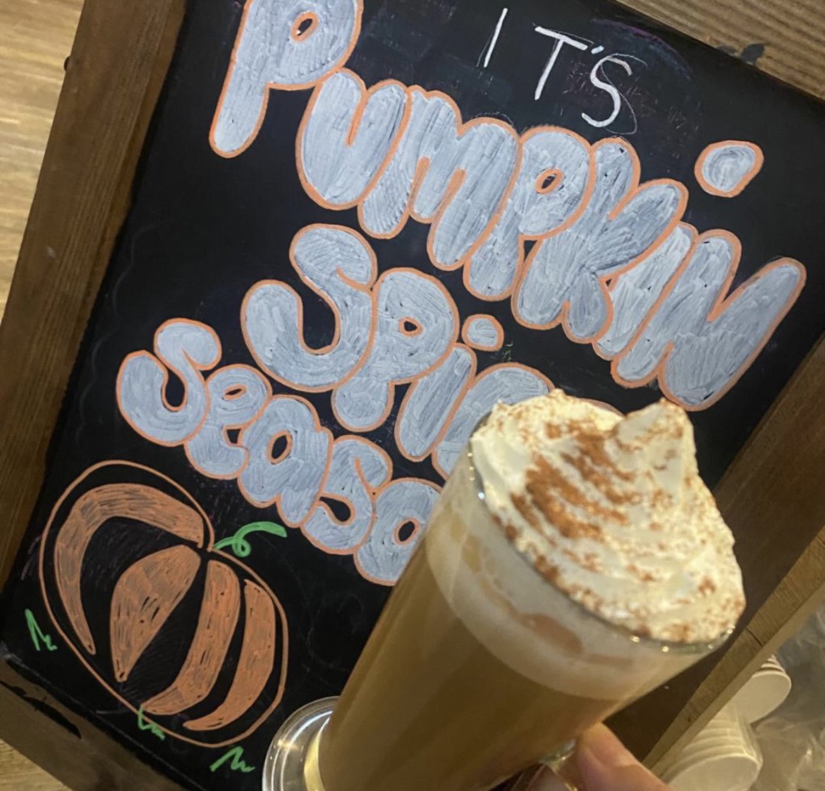 FlamingosLeeds's tweet photo. Autumn is here - and so are our special seasonal drinks! First off, pumpkin spiced latte with cream, marshmallows and cinnamon! #autumn #pumpkinspice #leeds #leedscoffee #independentleeds https://t.co/j8VurB0Sss
