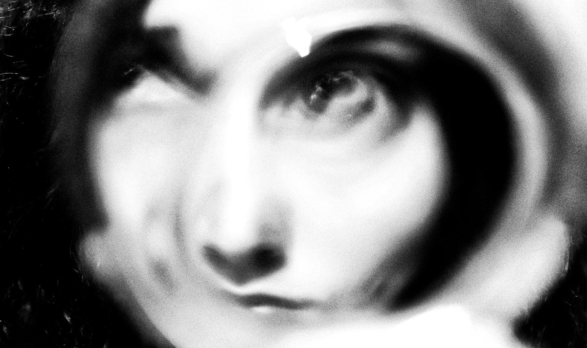 ilknuryavasci's tweet photo. Here is my #girlsgang event work!

Her Eyes / Deep black 
111/ 1.11 #xtz

#WomeninNFTs 

https://t.co/GmAal2jtCi https://t.co/r1GWgJLPhq