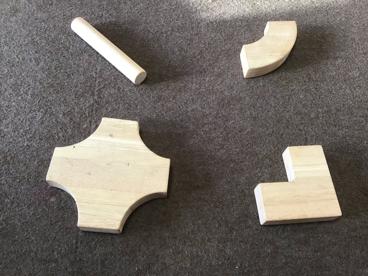 Simon_Gregg's tweet photo. Which one doesnโt belong?
#WODB
#UnitBlocks https://t.co/UCqsVAfVDB