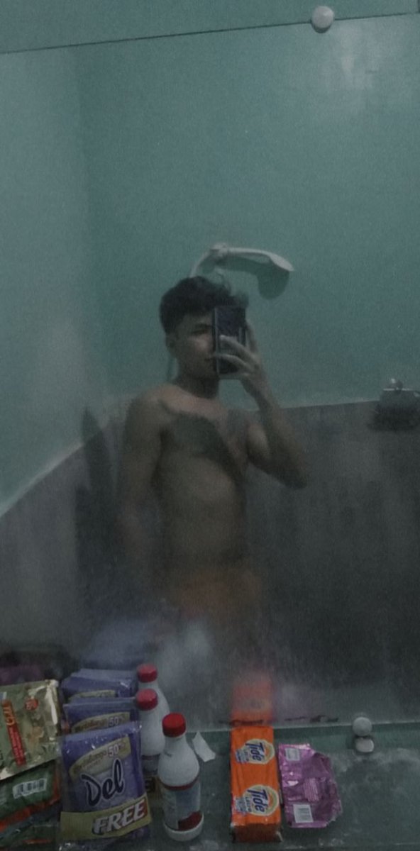 DaveGumapac3's tweet photo. Wlang  pasok mag jabol nalng SA Bahay PAYAT ko na kak jabol 😅💦 https://t.co/ODP6w4QLlI