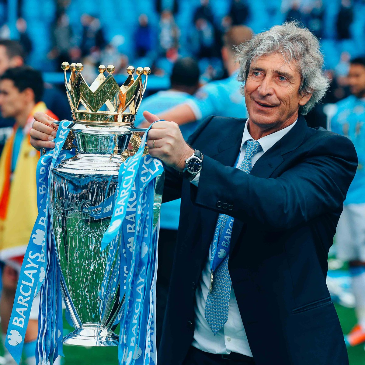ManCity's tweet photo. Happy Birthday to Manuel Pellegrini 🙌 https://t.co/mXqY0KYuGB