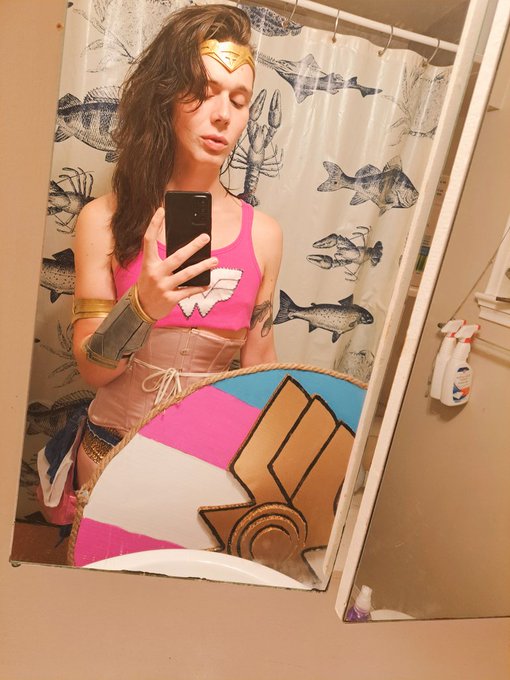 Trans rights are human rights, or I'll throw you into the sun.   🌞💙💖 https://t.co/90UZ8laLDb