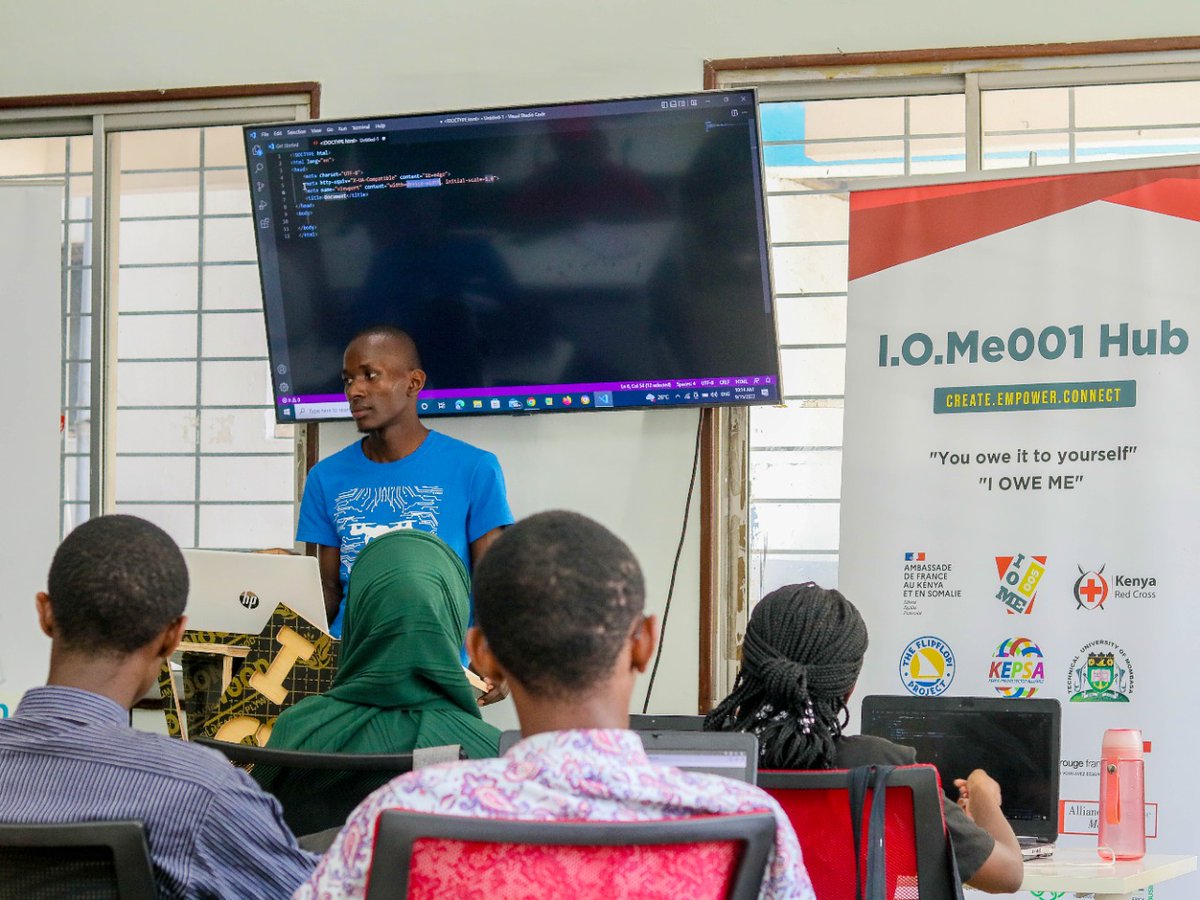 techkidzafrica's tweet photo. Day 3 of impacting the community one session at a time through coding and technology at I.O.ME001 Hub with the @RedCrossYouthKE and youth from @MombasaCountyKe lead by @PhelixOdhiambo_ https://t.co/5aUNLHV1tE