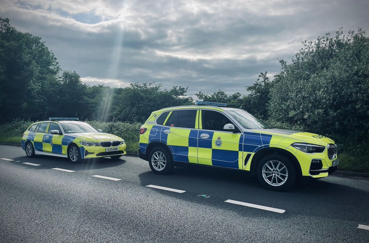 NYP_Harrogate's tweet image. Traffic alert -  A lorry that has shed it&apos;s load of milk by the retail park on Hookstone Chase in #Harrogate.

Our officers at the scene say there is currently heavy traffic in the area. 

Please be patient whilst we deal with this incident. 

NYP-16092022-0078
