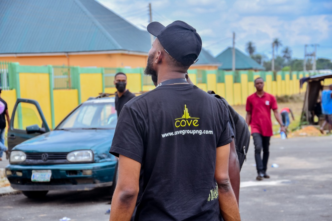 lovejoyakujuobi's tweet photo. When they see Bushes, others see opportunities!
@CovegroupNg
#realestate #whereitcounts... https://t.co/GItg1HDaof