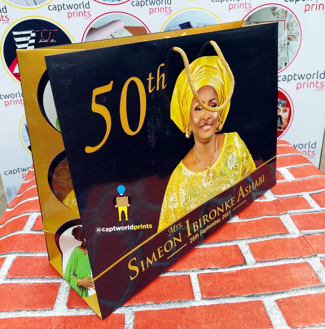 We produce Unique Souvenir Bags 💟

Price = ₦65,000
Size = A2 size (18' x 12.5' x 5.25' inches)
Quantity = 100copies 

Production = 7 working days after approval of design 

.
#brandedbag #souvenirs #brandedbags #customisedbag #peterobi tinunu #captworldprints #printer Lagos