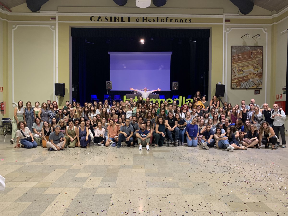 Temps per celebrar entre tots i totes els #10AnysIntermedia ✨🥳  #AssembleaIntermedia2022 #10Anys #fundaciointermedia #EquipIntermedia