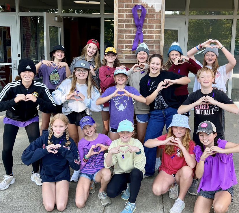 HardinPark_WCS's tweet photo. Our student council organized a hat day for Mr. Godwin. ~Your HP family stands beside you! We ❤️💛💜 you Mr Godwin!~ https://t.co/BO6glr3J1V