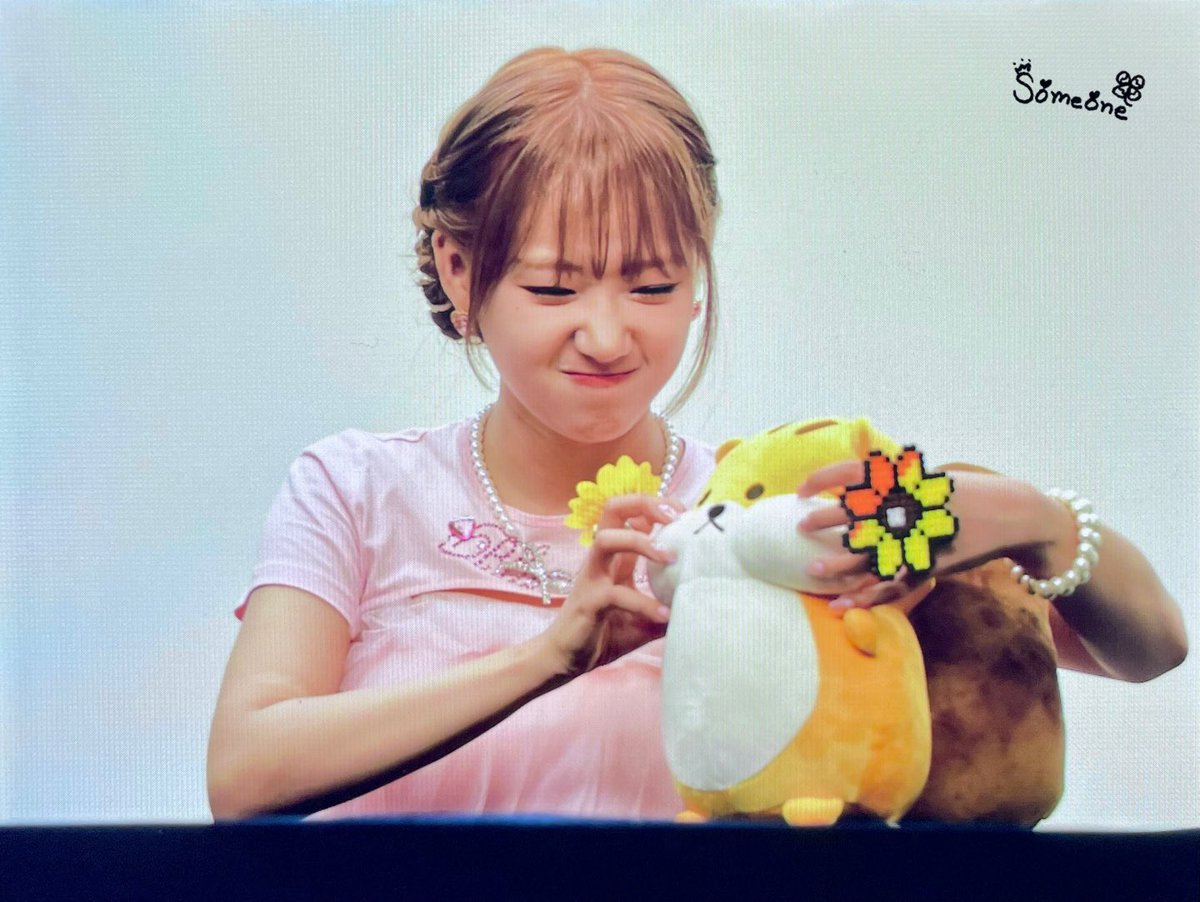 yoovjung's tweet photo. SOMEONE_1112:220916 에버라인 팬사인회 프리뷰

#최유정   #CHOIYOOJUNG   
#Sunflower #선플라워  #Sunflower_PEL    
#WekiMeki https://t.co/TpiWAJvhFJ