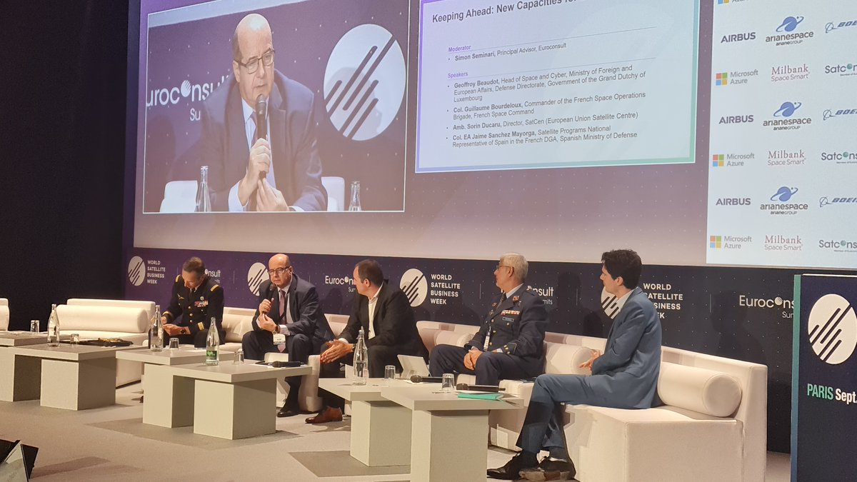 eusatcen's tweet photo. Bonjour #Paris! 🚀
SatCen Director @sducaru joined #space and defence experts, at the @WSBW_Summit, to discuss the current technological gold rush and the impact of new capacities on #Defense & #Security
#WorldSatelliteBusinessWeek #WSBW22 #GEOINT #innovation #technology https://t.co/MP8paVSoAb