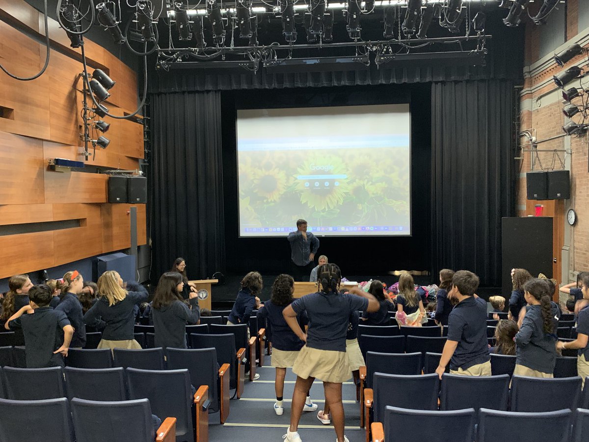LSTownSchool's tweet photo. LS Chorus ⁦@TheTownSchool⁩ had their first rehearsal today! #joywithpurpose #collaboration #fun https://t.co/BaU8Wvch58