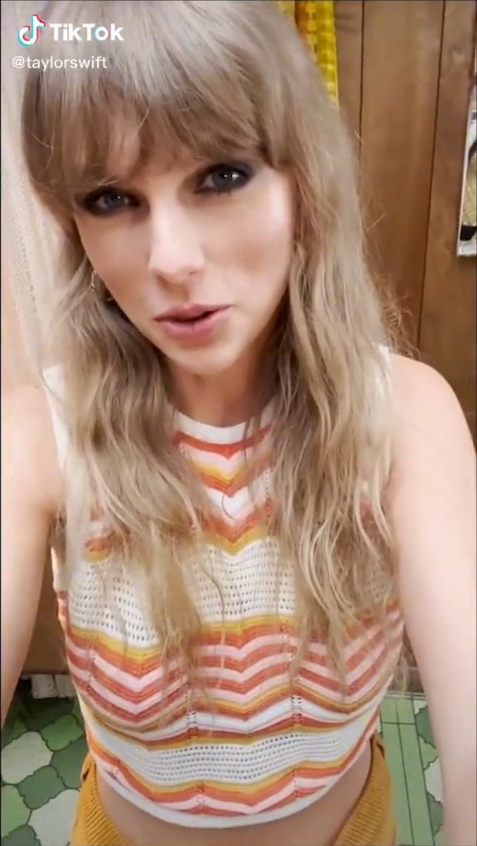 folkloreraree's tweet photo. God I love this woman https://t.co/Sik9CvSBeC