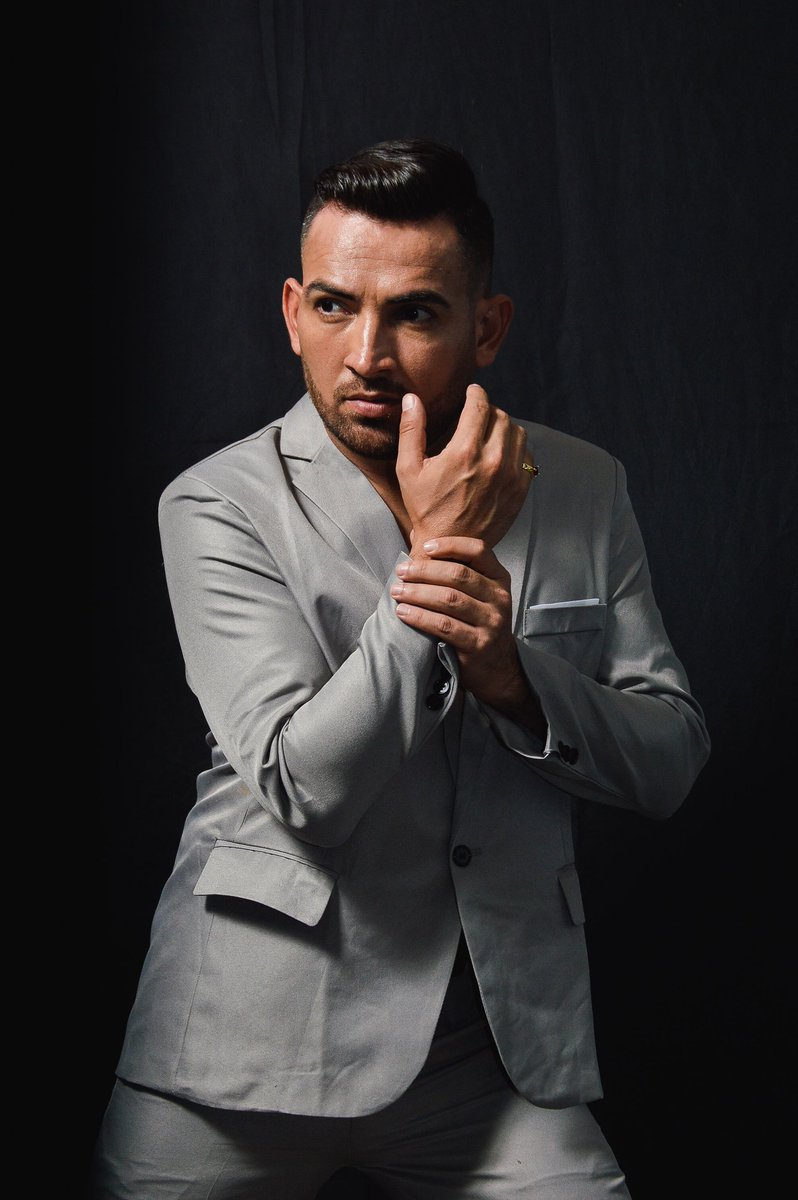 juandelvalleofc's tweet photo. "Vístete como si te fueras a encontrar con tu peor enemigo...
Coco Chanel
📸 @samuelsimonfotografia
Style @roiberbarberstyle
Producción de Fotografía @avantgardeaam @almariostudio
.
.
.
#soyjuandelvalle #modelingcoach #modelcoach #modeling #model #viralpost https://t.co/FuU4ay00pC