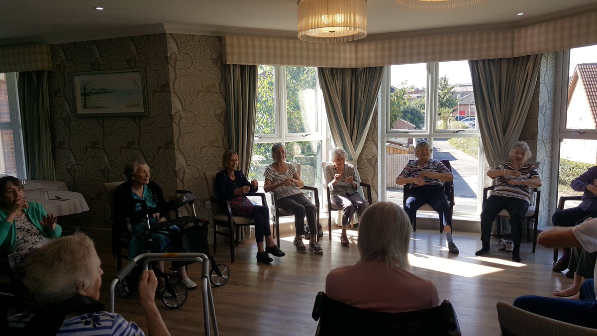 ManorHouseKnare's tweet photo. #feelgoodfriday #keepfit 
Great morning of @anchorzestwell1 for our residents, we were really getting into the groove this morning! @HelenCore1 💜🏃‍♀️🕺 https://t.co/u3NKzUtCOk
