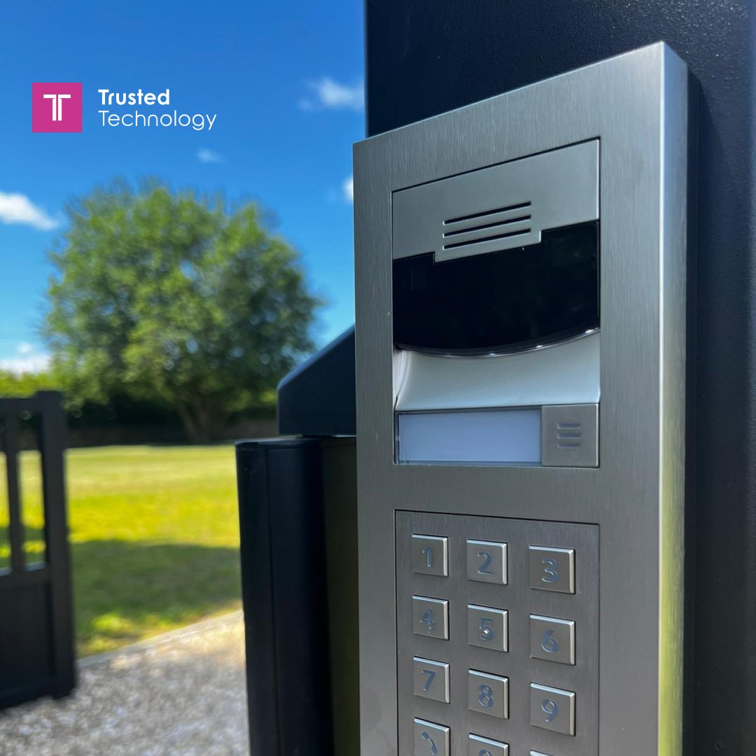 We offer multiple security products to keep your homes safe and secure, enquire today to find out more 🙌

#security #safety #homeautomation #securitygate #bespokehomecinema #smarthome