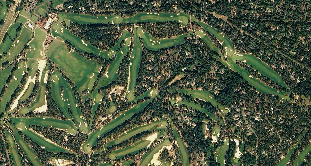 bogeytrains's tweet photo. These aerials of Pinehurst No. 2 before and after C&amp;C's restoration are insane.

It's quite difficult to believe the course's former state given its appearance today.

2008 vs. 2011 https://t.co/Z0NHLdSknu