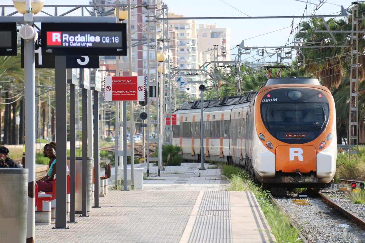 3CatInfo's tweet photo. Només un dia laborable sense avaries a Rodalies aquest setembre
https://t.co/tgKYMbuu3f https://t.co/RPCJMdeWDE