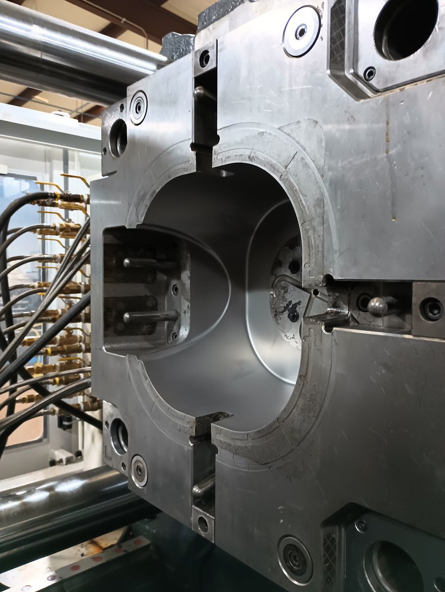 DesignEngine's tweet photo. #PLASTIC PART DESIGN #SOLIDWORKS Sept 26 – 30 | 40hr course https://t.co/lH973ihP1k course is administered w/ #CAD #plasticpartdesign #plastics #injectionmolding #snapfits #textures #compliantmechanisms #plasticinjection #bioplastics #materials #engineeredpolymers + tips & tricks https://t.co/83nyKrREux
