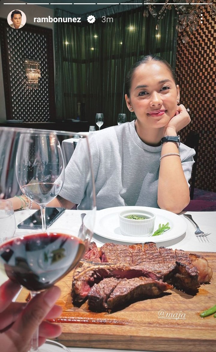 mambofiles's tweet photo. parents’ fri-date 🍽🤍 https://t.co/6HUHnEmdIc