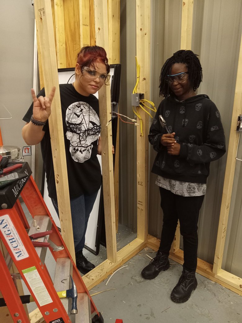 VernonMaloneCCA's tweet photo. Facility Maintenance students getting the electrical rough-in started for SkillsUSA competition! #vmccaelectrical #vmccafmt @SkillsUSA @waketechcc @wcpssmagnets @CTEforNC @WCPSS_CTE https://t.co/6gAxr8hpZa