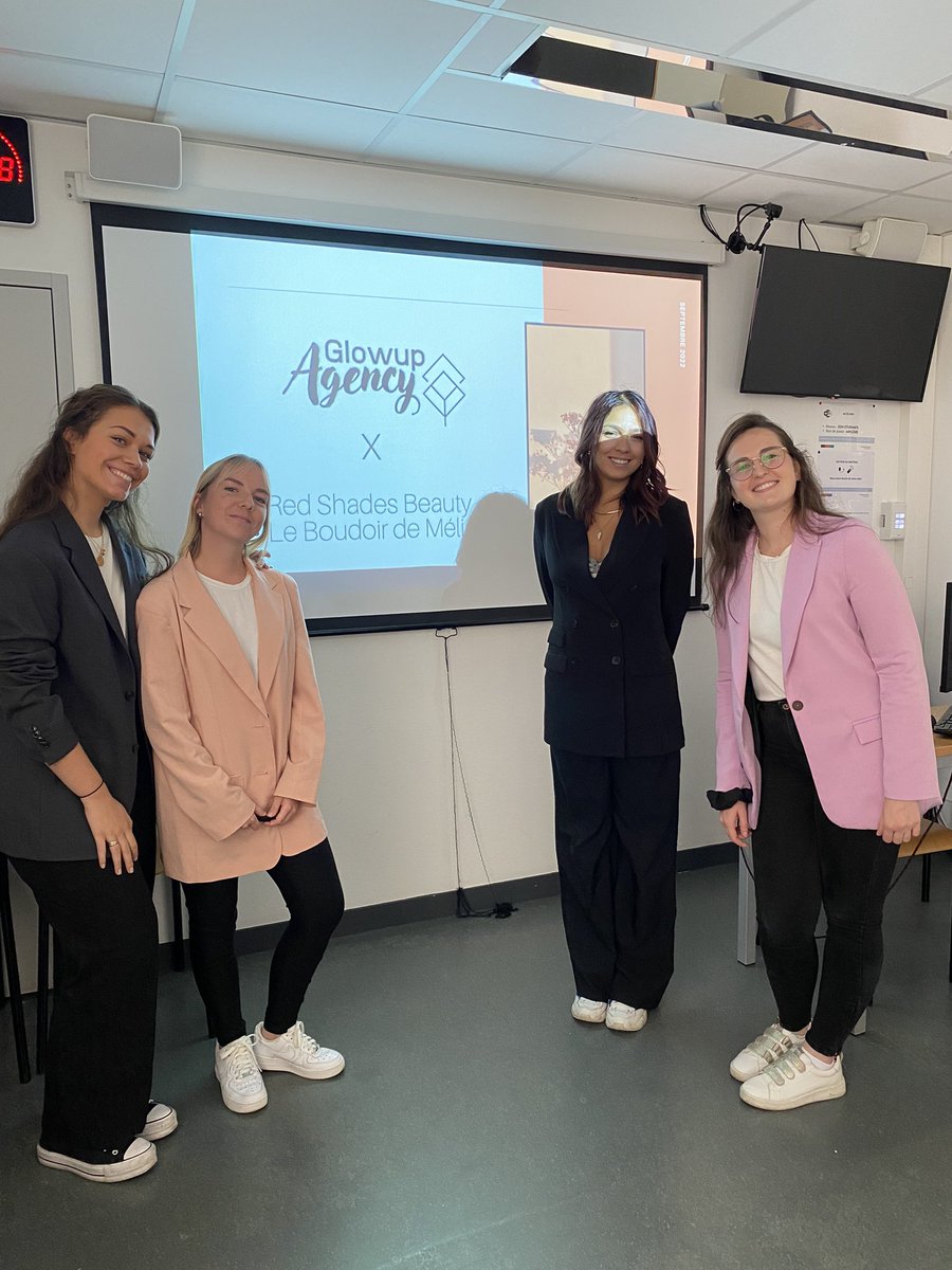 Dernière battle pour clôturer cette année. 🫶🏻
<a href="/juliebonneton_/">Julie Bonneton</a> <a href="/AminaCastaignet/">Amina Castaignet</a> @carolinegarelli <a href="/MtnNoelie/">Noélie Motton</a> 

#Bestteam #MBADMB