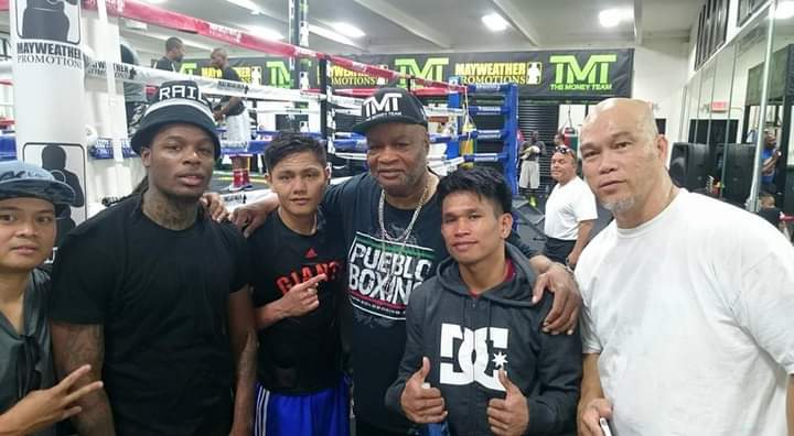 AJArietaPH's tweet photo. Earlier in their careers, Sonsona hired Casimero to be his sparring partner as he trained with Shane Mosley in USA.

With Casimero's career being on a halt again. In comes, Marvin "Marvelous" Sonsona as he looks to get back in world boxing scene once again.
#TurnOfEvents🇵🇭🥊 https://t.co/0aZdJ20AvQ