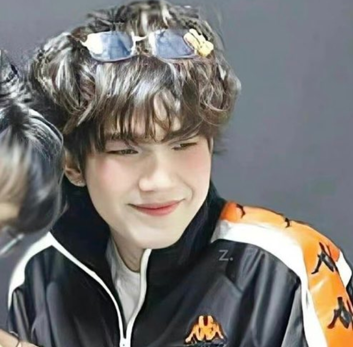 Ash_LA_1's tweet photo. With sunglasses 👓😎

#korn #kenlert #pee #artpakpoom #markpoom
#pprwch #krit #osuaroo #bababig

#cuteboythailand #cuteboythtv 
#teambuilddd   #ชมรมคนตาสระอิ 

#KinnPorscheTheseries 
#Biblebuild #VegasPete 
#Beyourluve #BuildJakapan 
#bsumone #BibleWichapas https://t.co/ili0RFAnlZ
