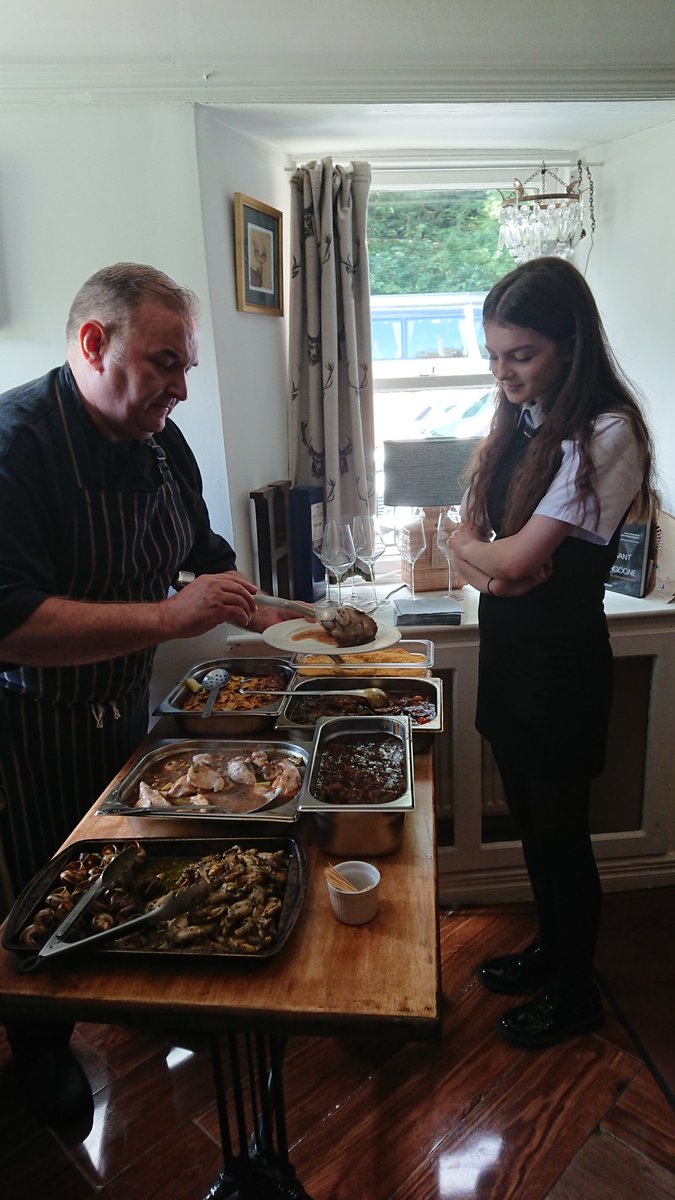 BishopbriggsMFL's tweet photo. Merci beaucoup to our fabulous French speaking hosts who looked after all our pupils so well and really encouraged them to order in French! Bravo! 👏 🇫🇷 @beaumartintheco https://t.co/tvio45nwjI