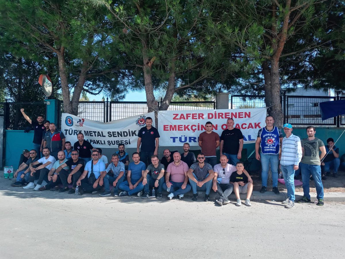 Tekirdağ Çorlu'da bulunan Vatan kablo işyerinde sırf Anayasal haklarını kullanıp sendikaya üye oldukları için işçi kıyımı başlatılmıştır.Buradan Vatan kablo işvereni'ne sesleniyorum.Hiçmi vicdanınız yok kış kapıda okullar başladı bu insanlar ne yapacaklar.
<a href="/vatankablo/">Vatan Kablo</a>
#vatankablo