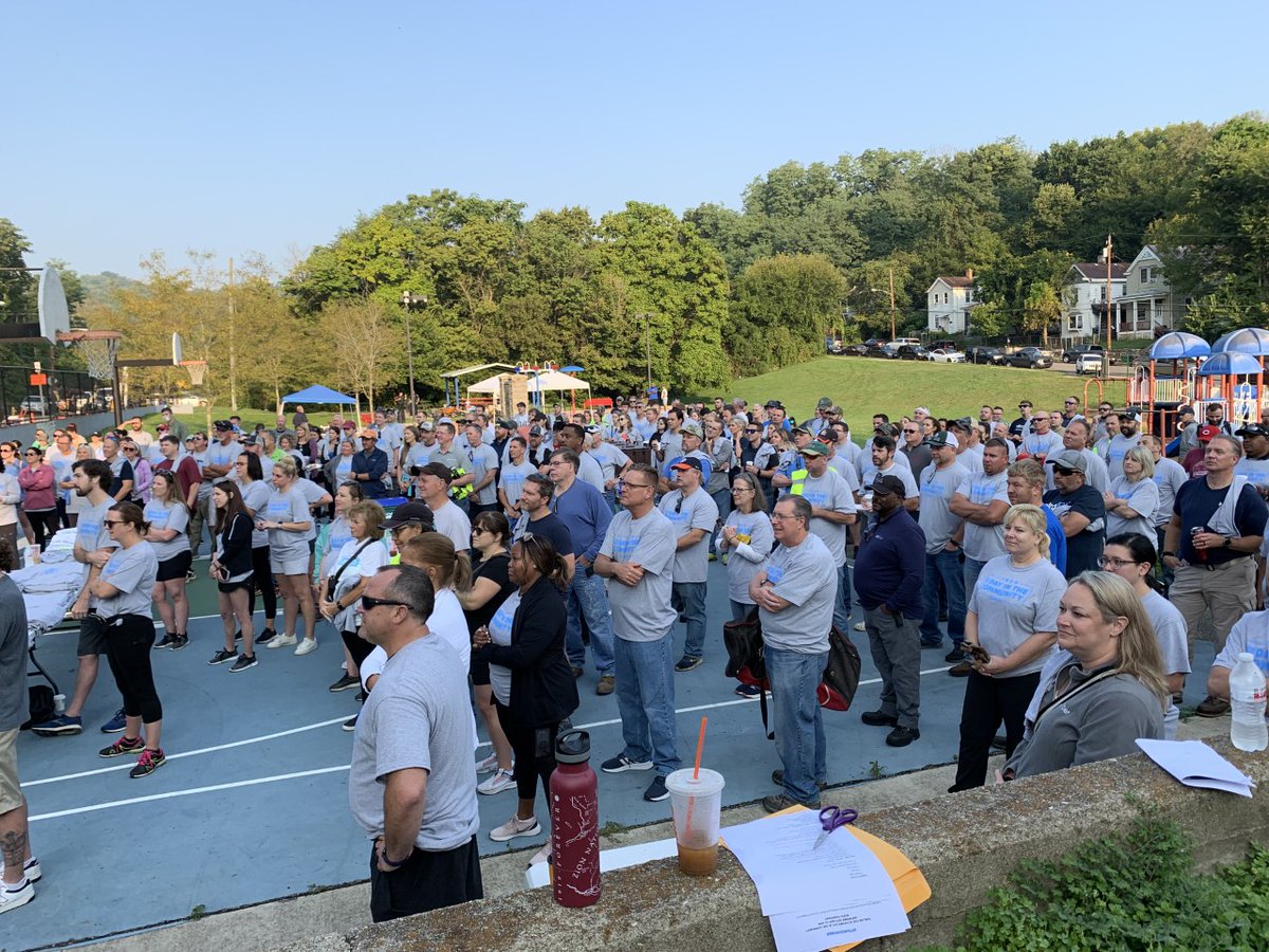 CityOfCincy's tweet photo. This morning City Manager Long, @CinPubServices, and the @CincyPD District 3 team joined @altafiber and @cincibeautiful for the North Fairmount Community Cleanup. Thank you to all of the volunteers who came out this morning to help clean up the @cincyrec Denham Playground! https://t.co/r8jSxhymgf