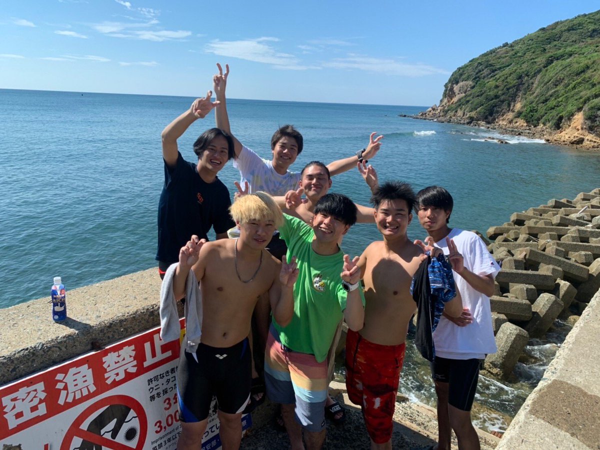 divershigh1's tweet photo. ウミウシネチネチダイブ

2本合計21種類‼️
目標達成できた✨

だいちさん㊗️200本🎊
充実した1日でした〜

#春から福大  #福岡大学 #ウミウシ
 #福大   #スキューバダイビング
 #ダイビング   #サークル
 #スキューバダイビングサークル
 #DiversHigh  #DH   #福大サーク https://t.co/XLzpkCKaUG