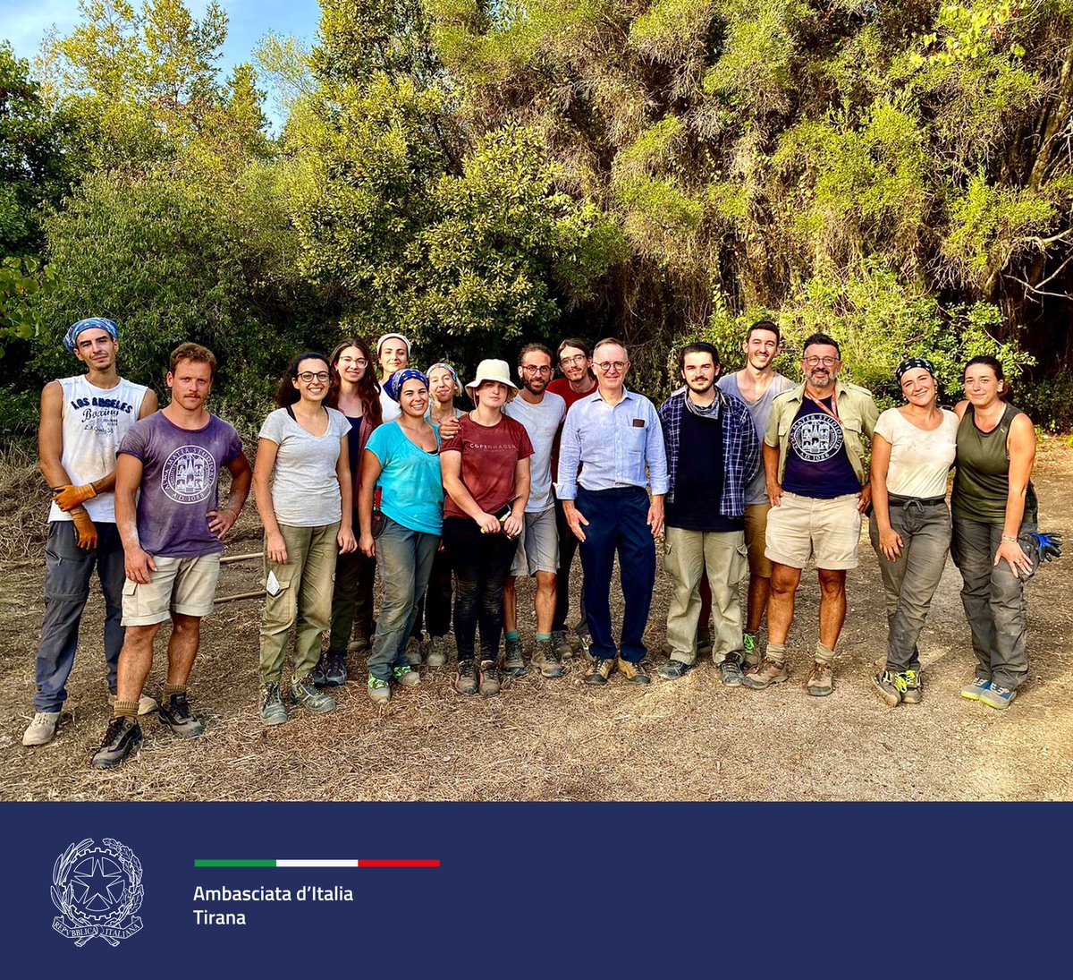 BucciFab's tweet photo. Emozionante visita agli scavi delle nostre missioni #archeologiche a #Butrinto e #Phoinike 🏛. In cantiere tanto nuovi progetti e scoperte 🔎 🏺 per valorizzare ulteriormente il magnifico patrimonio #culturale albanese.
#staytuned #archeologia #missioni #cooperazioneculturale https://t.co/bHNpKXinM3