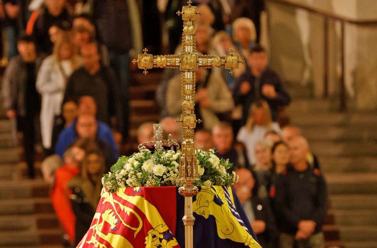 At the end of this poignant week we give grateful thanks for Her Majesty Queen Elizabeth II's life of service. Last Sunday, Simon Clinton spoke powerfully about the late Queen’s faith in Jesus Christ.  You can hear Simon's message at: youtube.com/watch?v=Ohpg2m… 
<a href="/VCUKI/">Vineyard Churches</a>