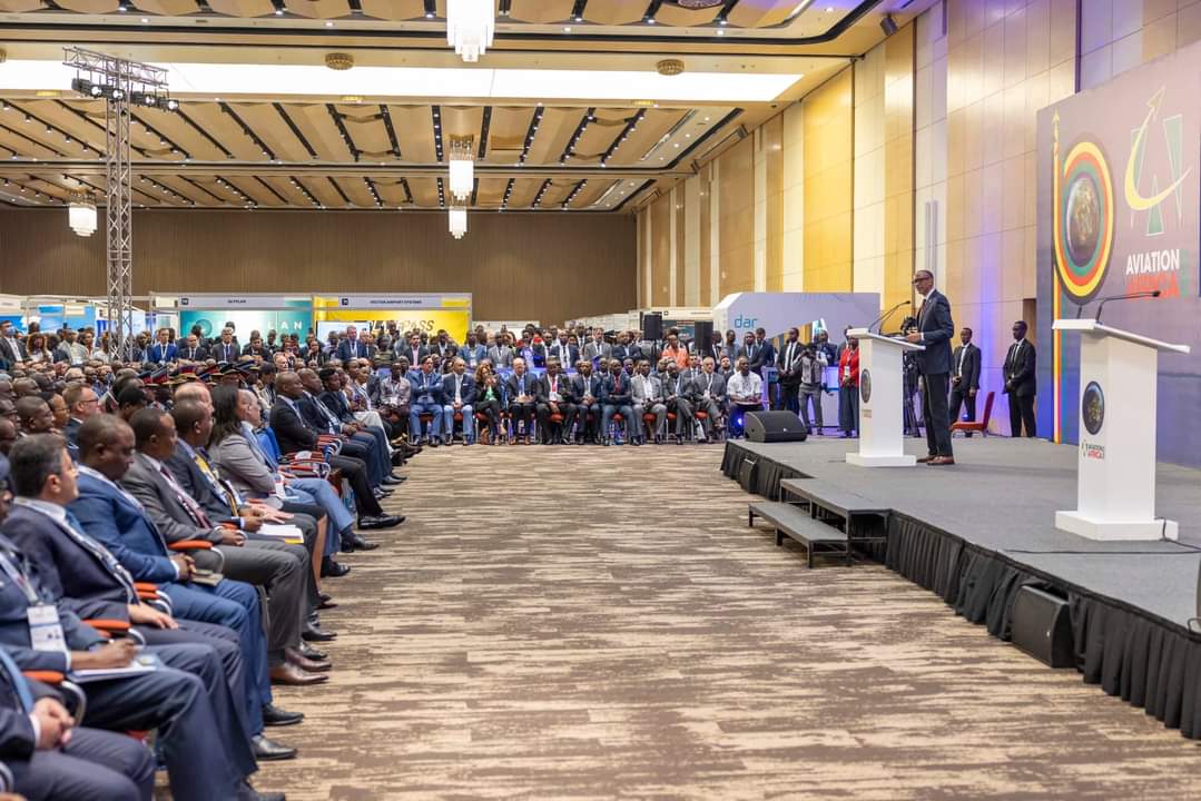 JLMoulot's tweet photo. Je me suis rendu au Salon mondial des infrastructures, équipements et services aéroportuaires (#SMIESA 2022) à #Kigali🇷🇼.
Cette rencontre entre dirigeants de société dans le domaine de l'aviation en #Afrique va redynamiser le secteur de l'industrie aéronautique post-Covid. 
(1/2) https://t.co/6EoTWpuQd6