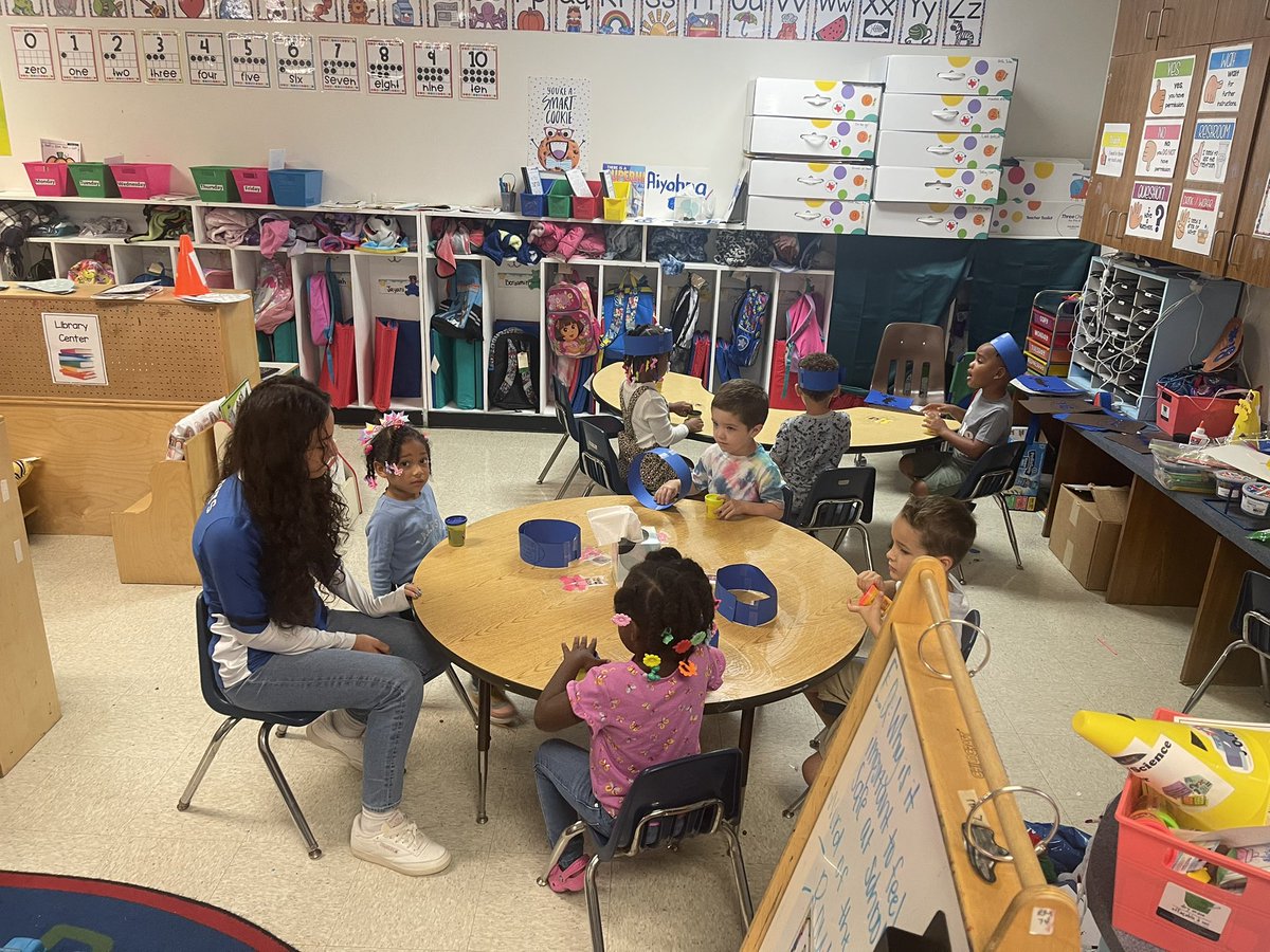 #CIA (Cadets In Action) @ our Early Childhood Center. Thanks Principal Gerik. “Coach, I never knew little kids could make me so happy!” said a FB player😂💯💪🏾 <a href="/ConnallyCadets/">Waco Connally Football</a> <a href="/ladycadet_vb/">Waco Connally Lady Cadet Volleyball🏐</a> <a href="/ConnallyISD/">Connally ISD</a> <a href="/GerikTerry/">Terry Gerik</a> <a href="/reeeeeupppppp/">Coach Snell 2.0</a> #BeatChinaSpring #BeatJarrell #TN4G