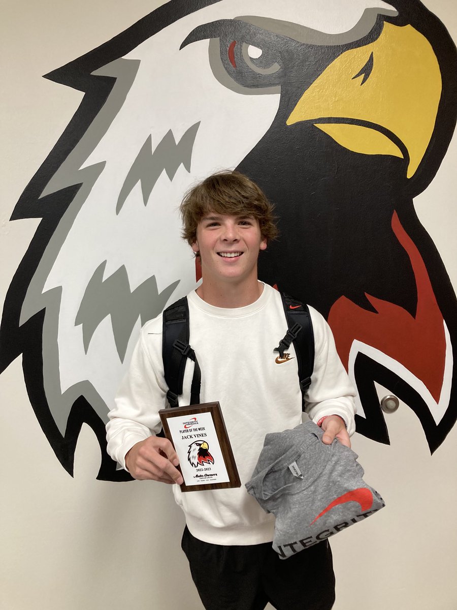 VtownAthletics1's tweet photo. Congratulations Jack ⁦@ViloniaF⁩ player of the week!
⁦@ViloniaHS⁩ ⁦@viloniaschools⁩ ⁦@SportsVilonia⁩ https://t.co/B9axAPSZ2U